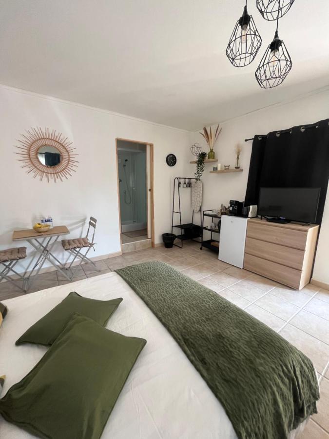 Studio Chez Joss Istres Exterior photo
